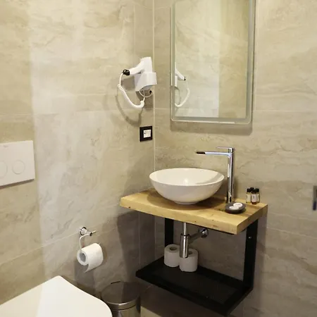 Ador Boutique Hotel Berat Exterior photo