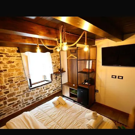 Ador Boutique Hotel Berat Exterior photo