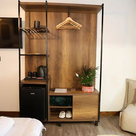 Ador Boutique Hotel Berat Exterior photo