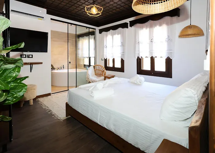 Ador Boutique Hotel