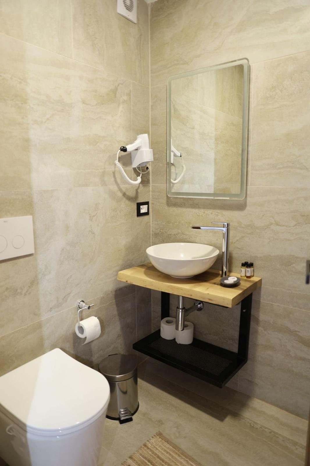 Hotel Ador Boutique Berat